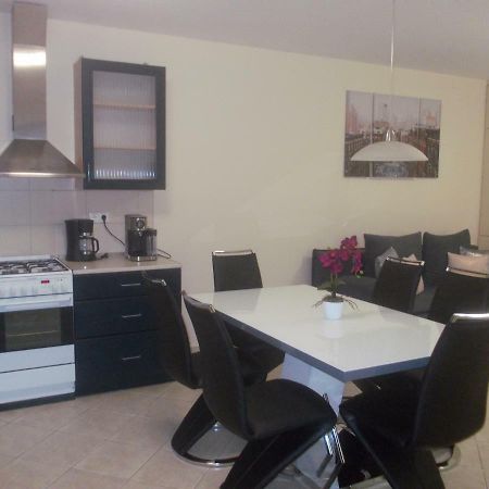 Ferienwohnung Centrum Apartman Szegedin Exterior foto
